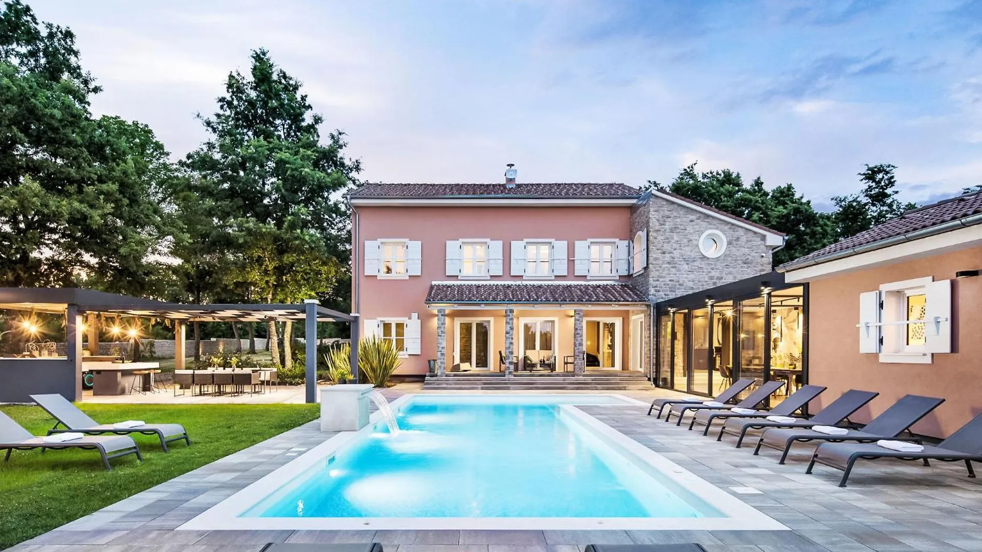 Villa Green Frame By Interhome Svetvinčenat